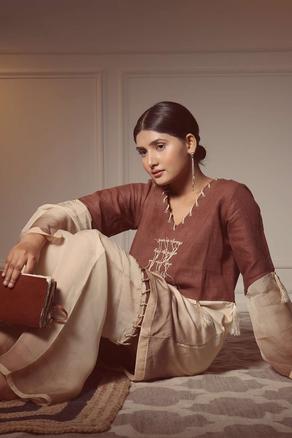 Our iconic kurti set with thread detail and pant