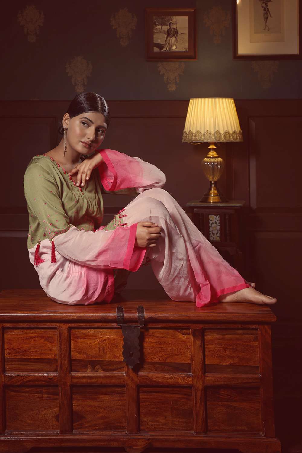 Kurti set with tassel detail and pant